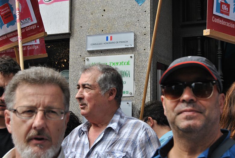 16-06-28 ConcentracionconsuladoFranciaACorunha02.JPG